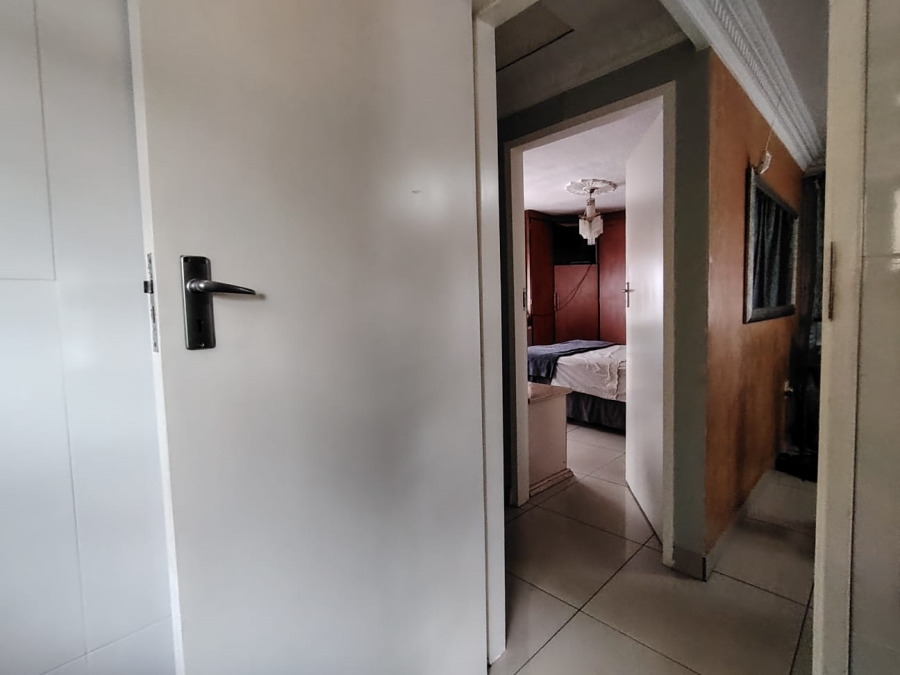 To Let 3 Bedroom Property for Rent in Danville Gauteng
