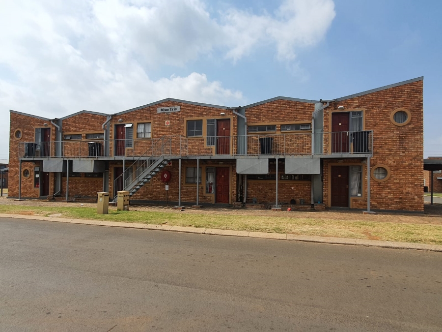 To Let 2 Bedroom Property for Rent in Windmill Park Gauteng