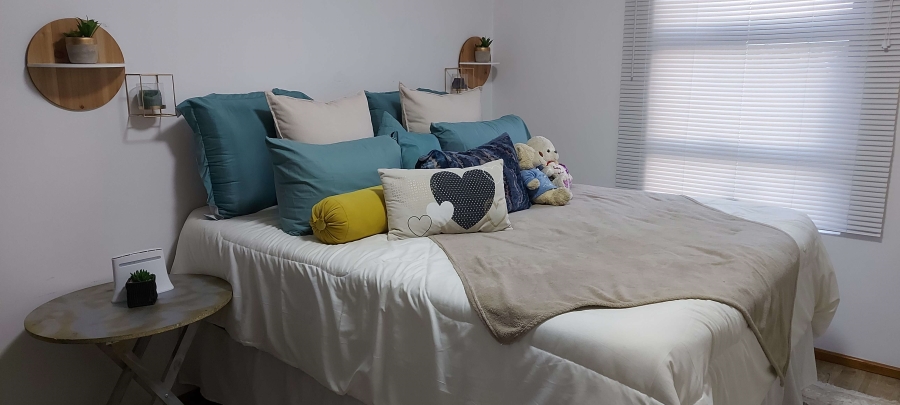 2 Bedroom Property for Sale in Fairlead Gauteng