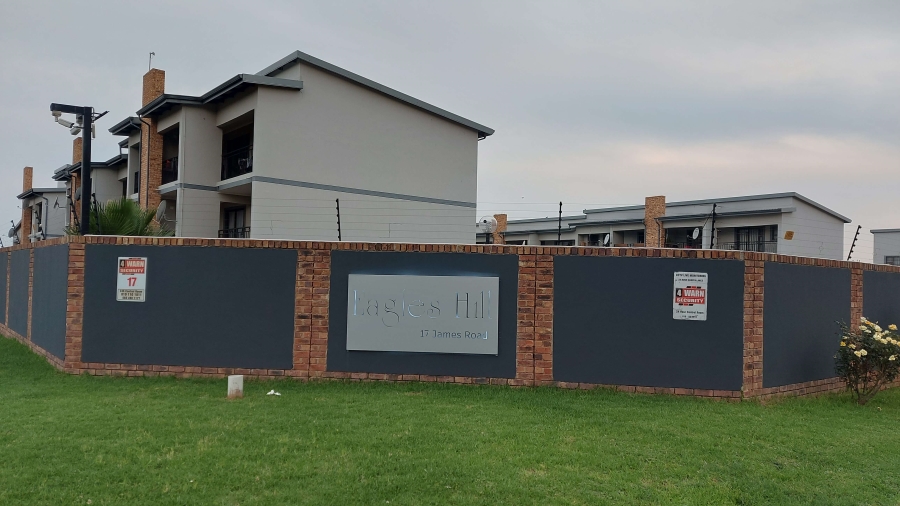2 Bedroom Property for Sale in Fairlead Gauteng
