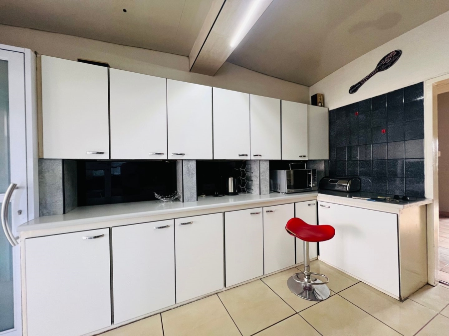 5 Bedroom Property for Sale in Primrose Gauteng