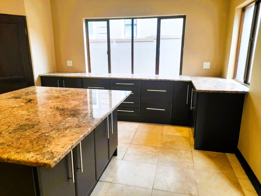 4 Bedroom Property for Sale in Blue Hills Country Estate Gauteng