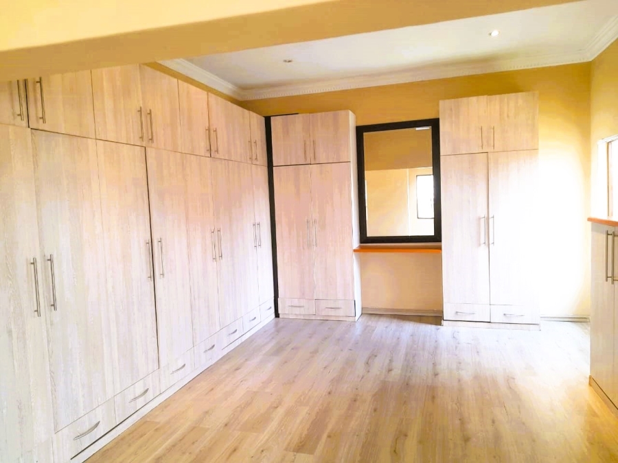 4 Bedroom Property for Sale in Blue Hills Country Estate Gauteng