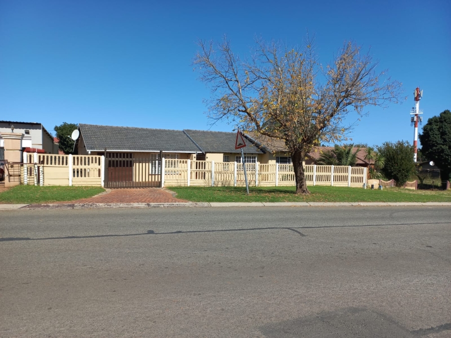 4 Bedroom Property for Sale in  Dalpark Ext 11 Gauteng