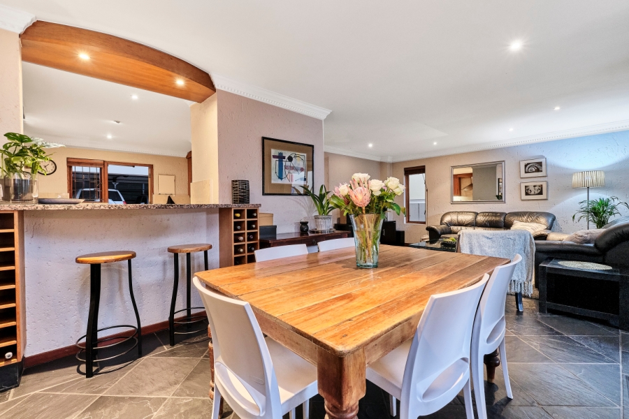 3 Bedroom Property for Sale in Barbeque Downs Gauteng