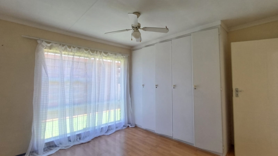 To Let 2 Bedroom Property for Rent in Mayfield Park Gauteng