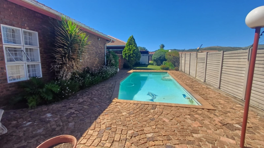 To Let 2 Bedroom Property for Rent in Mayfield Park Gauteng