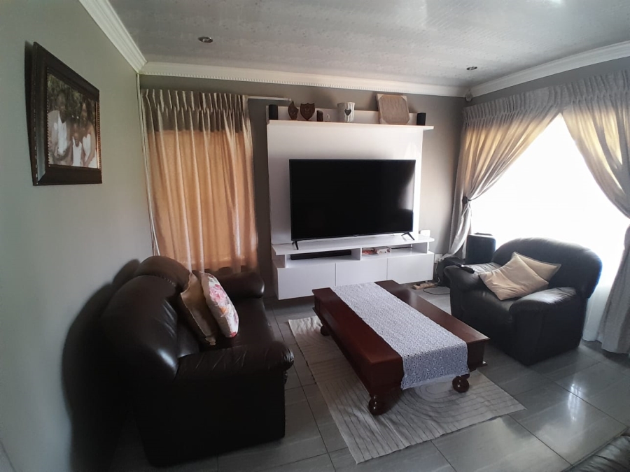 3 Bedroom Property for Sale in Elandspoort Gauteng