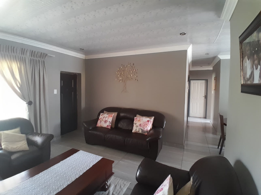 3 Bedroom Property for Sale in Elandspoort Gauteng