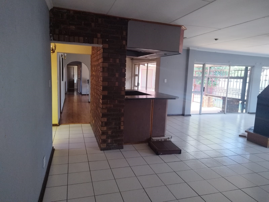 3 Bedroom Property for Sale in Birch Acres Gauteng
