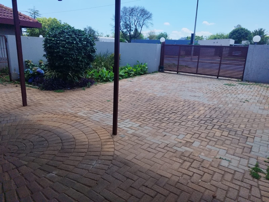 3 Bedroom Property for Sale in Birch Acres Gauteng