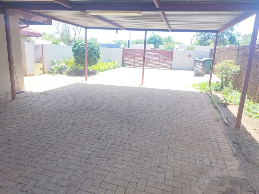 3 Bedroom Property for Sale in Birch Acres Gauteng