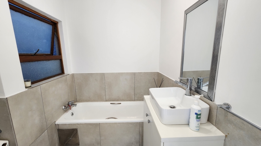 2 Bedroom Property for Sale in Glenvista Gauteng