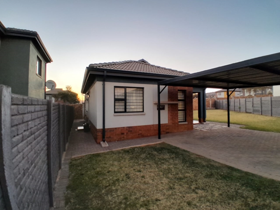 3 Bedroom Property for Sale in Lotus Gardens Gauteng