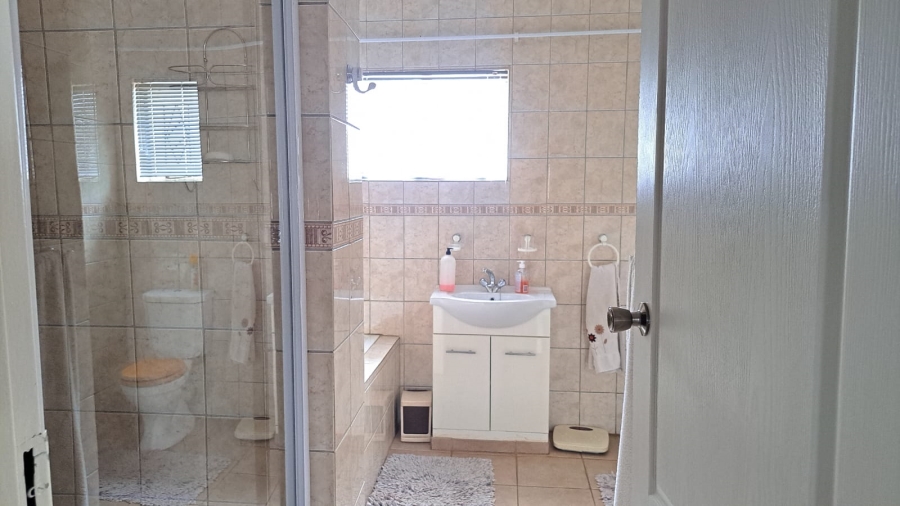 3 Bedroom Property for Sale in Annlin Gauteng