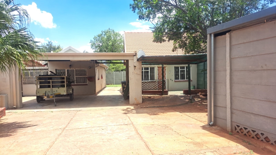 3 Bedroom Property for Sale in Annlin Gauteng
