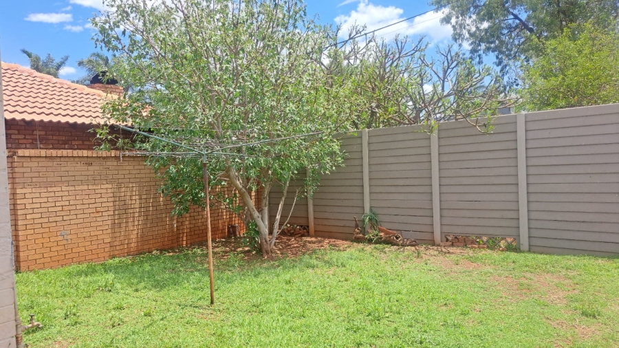 3 Bedroom Property for Sale in Annlin Gauteng