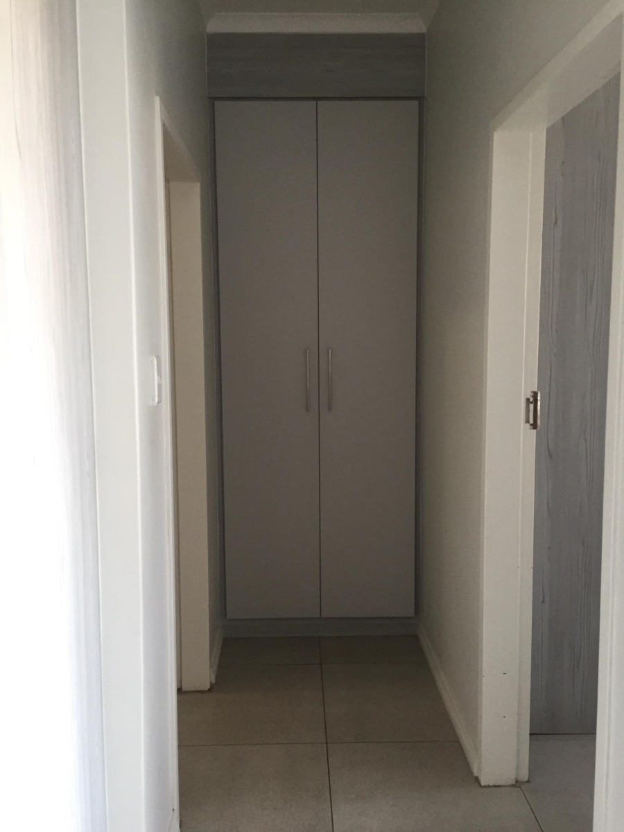 1 Bedroom Property for Sale in Carlswald Gauteng