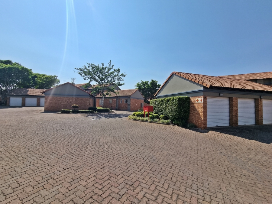 2 Bedroom Property for Sale in Eco Park Gauteng