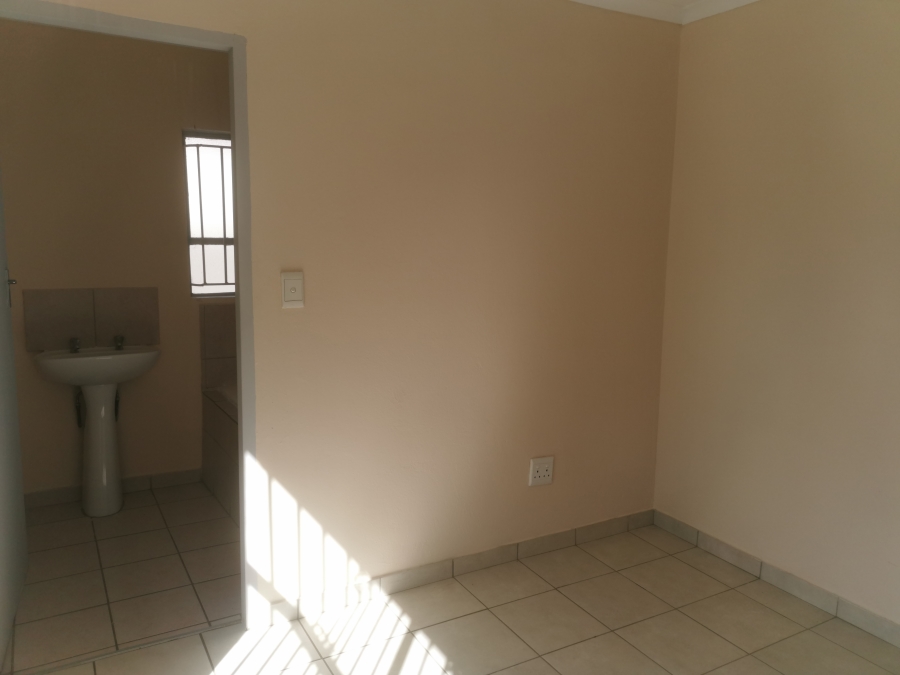 To Let 2 Bedroom Property for Rent in Cosmo City Gauteng