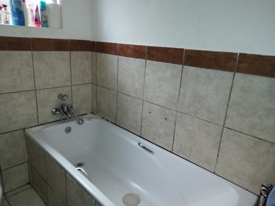 2 Bedroom Property for Sale in Kempton Park Central Gauteng