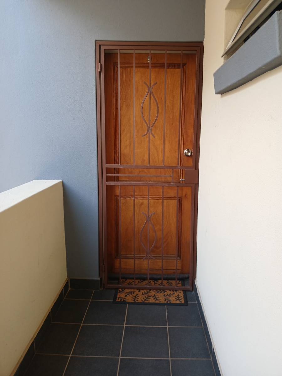 2 Bedroom Property for Sale in Murrayfield Gauteng
