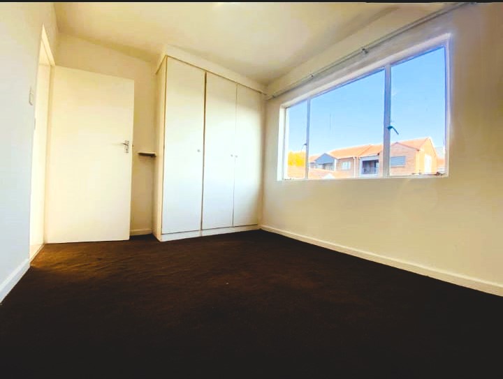 2 Bedroom Property for Sale in Vorna Valley Gauteng