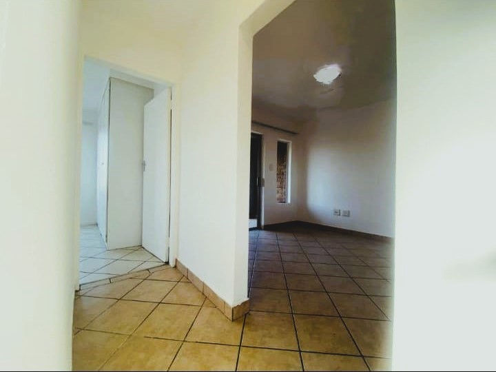 2 Bedroom Property for Sale in Vorna Valley Gauteng