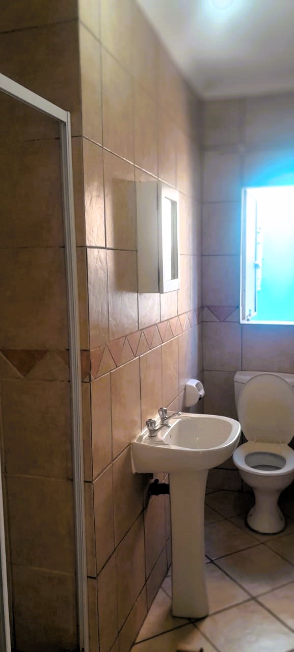 2 Bedroom Property for Sale in Vorna Valley Gauteng
