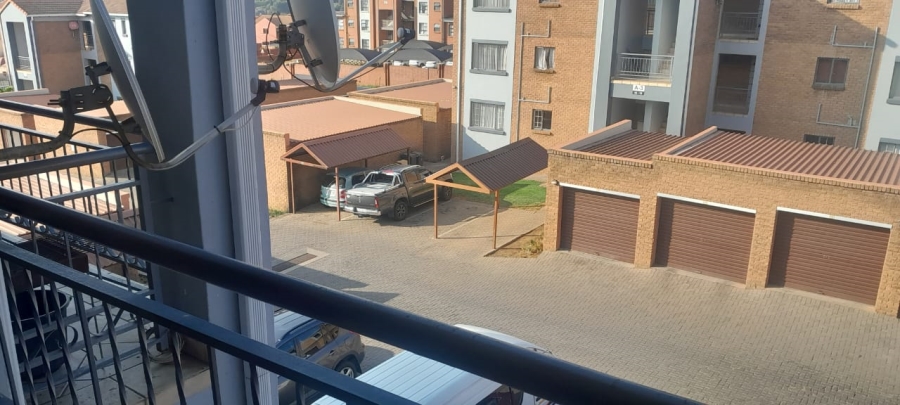 2 Bedroom Property for Sale in Vorna Valley Gauteng