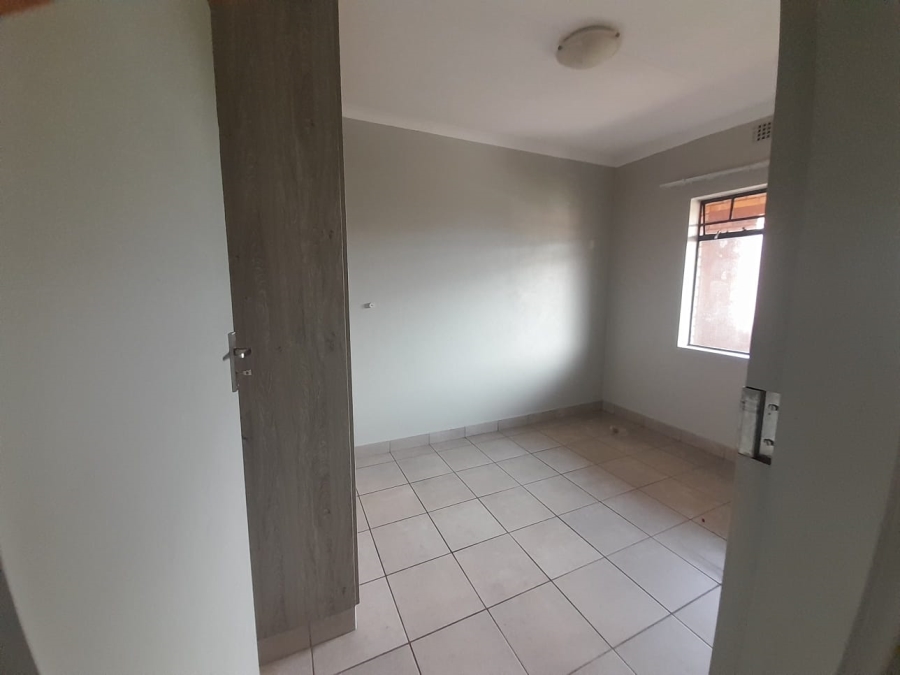 2 Bedroom Property for Sale in Montana Tuine Gauteng