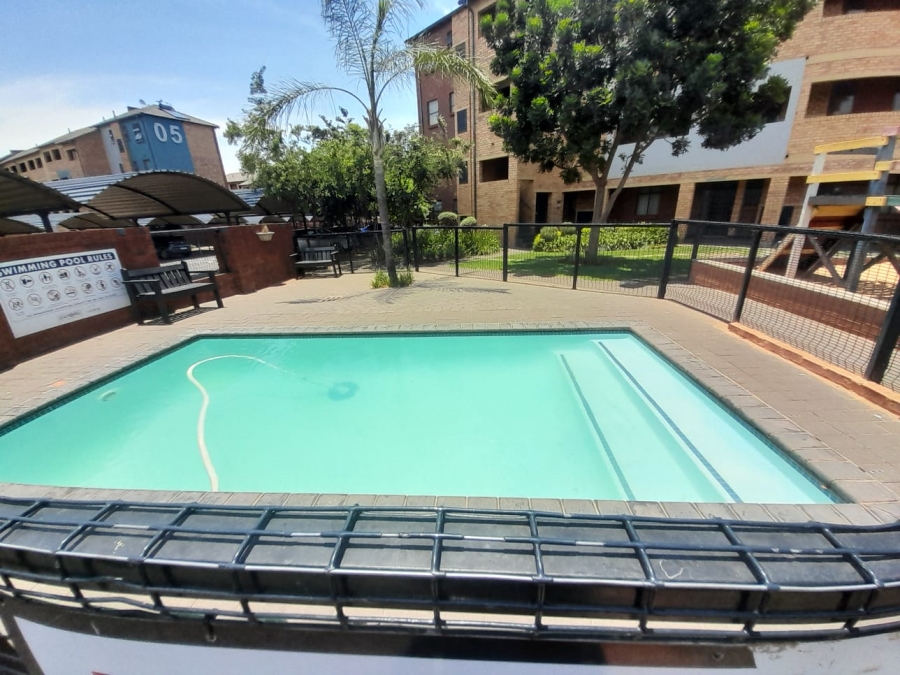 2 Bedroom Property for Sale in Montana Tuine Gauteng