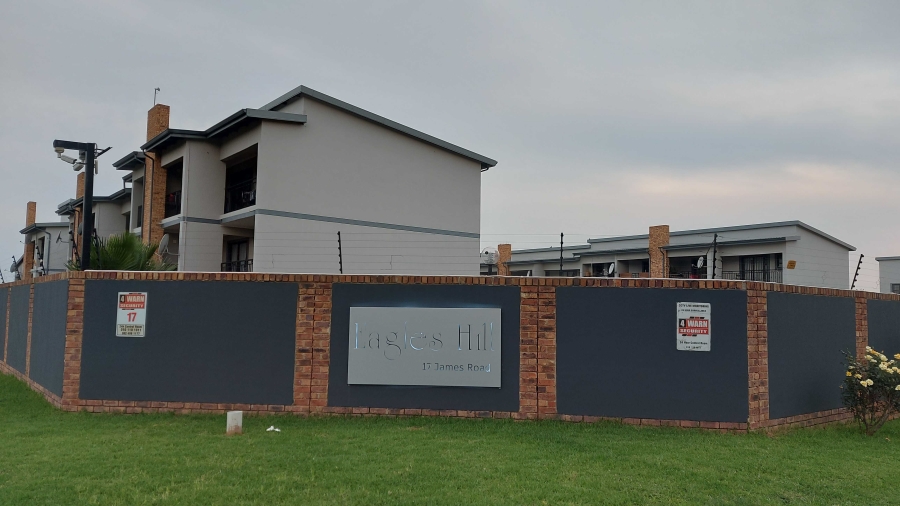 2 Bedroom Property for Sale in Fairlead Gauteng