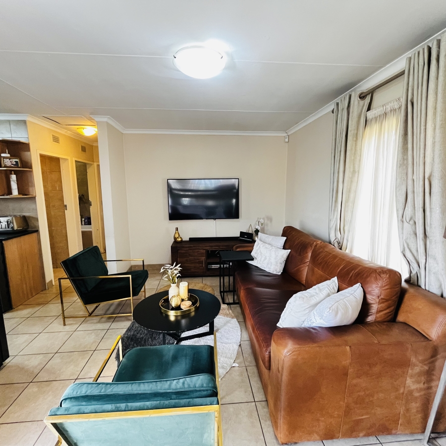 2 Bedroom Property for Sale in Olievenhoutbosch Gauteng