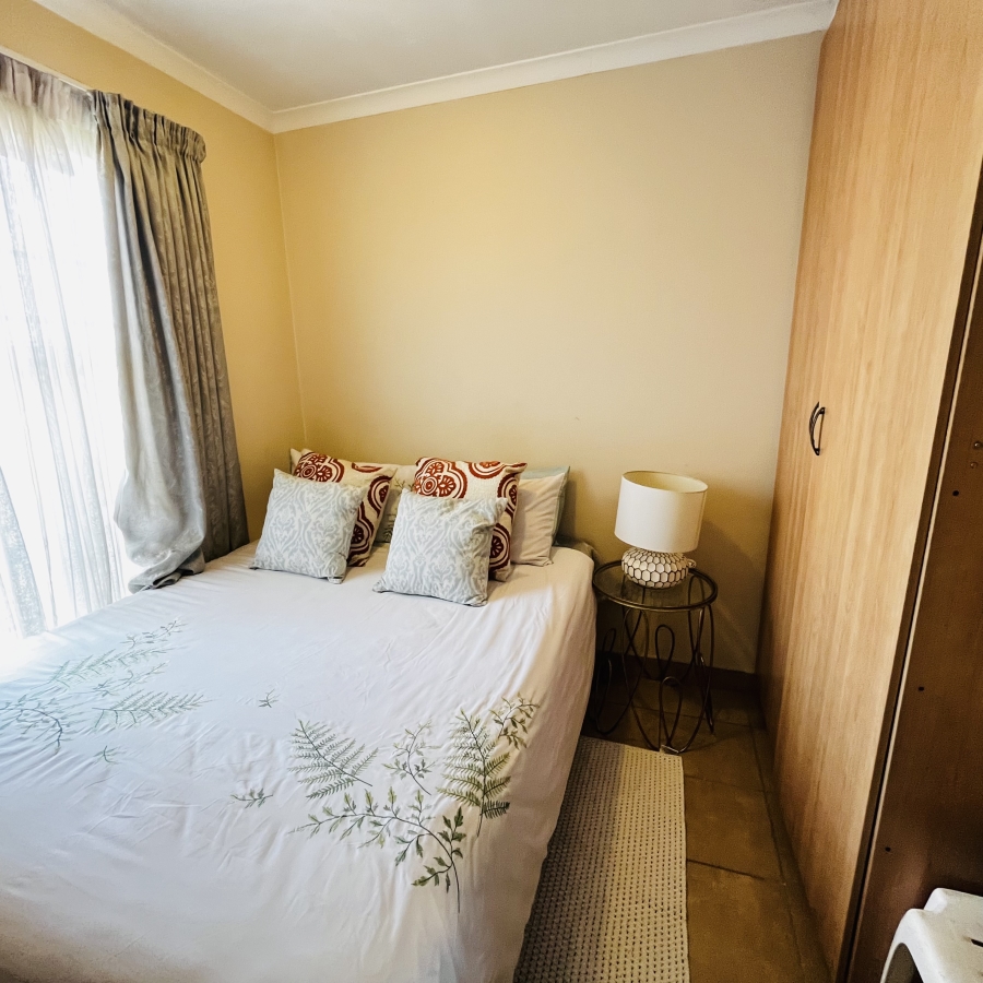 2 Bedroom Property for Sale in Olievenhoutbosch Gauteng