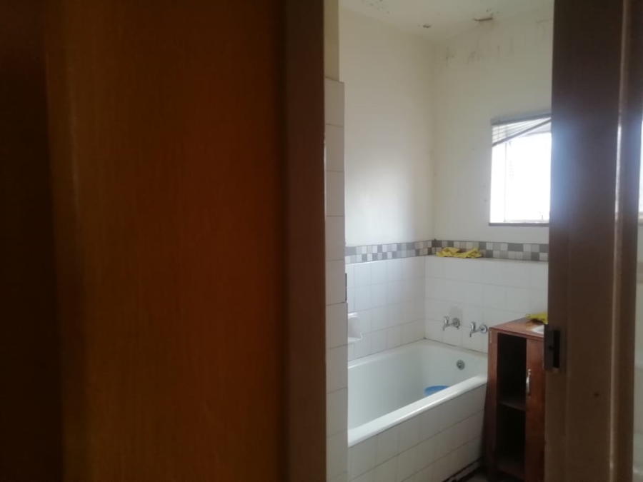 2 Bedroom Property for Sale in Pretoria Central Gauteng