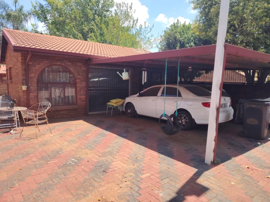 3 Bedroom Property for Sale in Silverton Gauteng