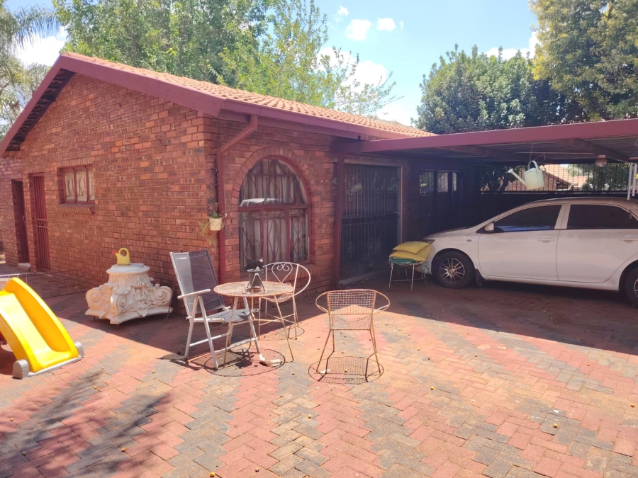 3 Bedroom Property for Sale in Silverton Gauteng