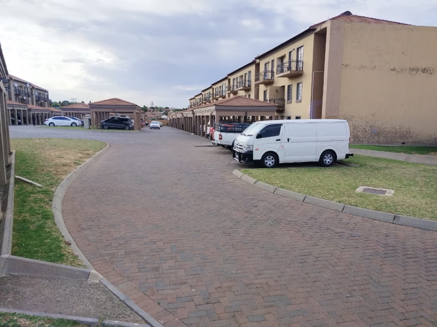 1 Bedroom Property for Sale in Norkem Park Gauteng
