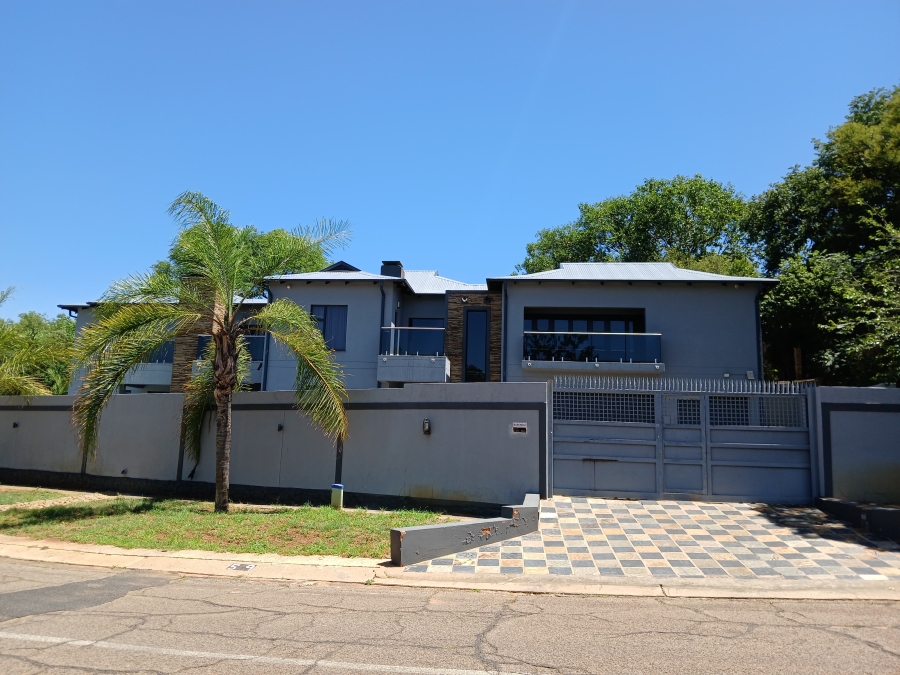5 Bedroom Property for Sale in Val de Grace Gauteng