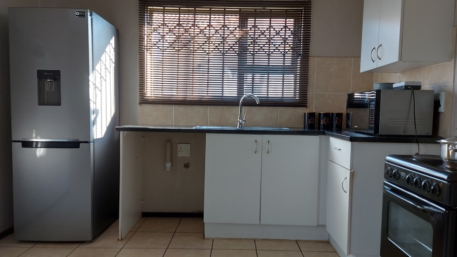 3 Bedroom Property for Sale in Crystal Park Gauteng