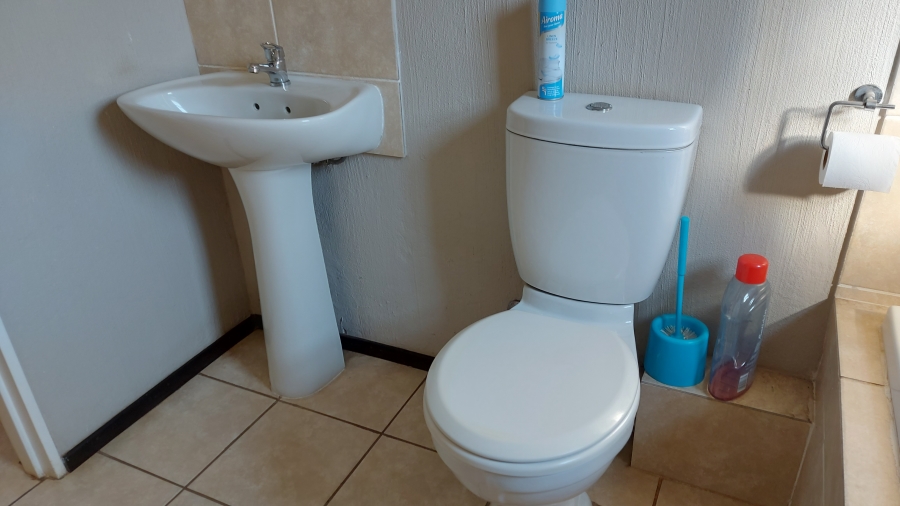 3 Bedroom Property for Sale in Crystal Park Gauteng