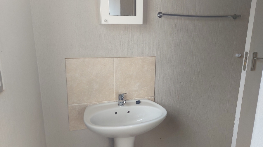 3 Bedroom Property for Sale in Crystal Park Gauteng