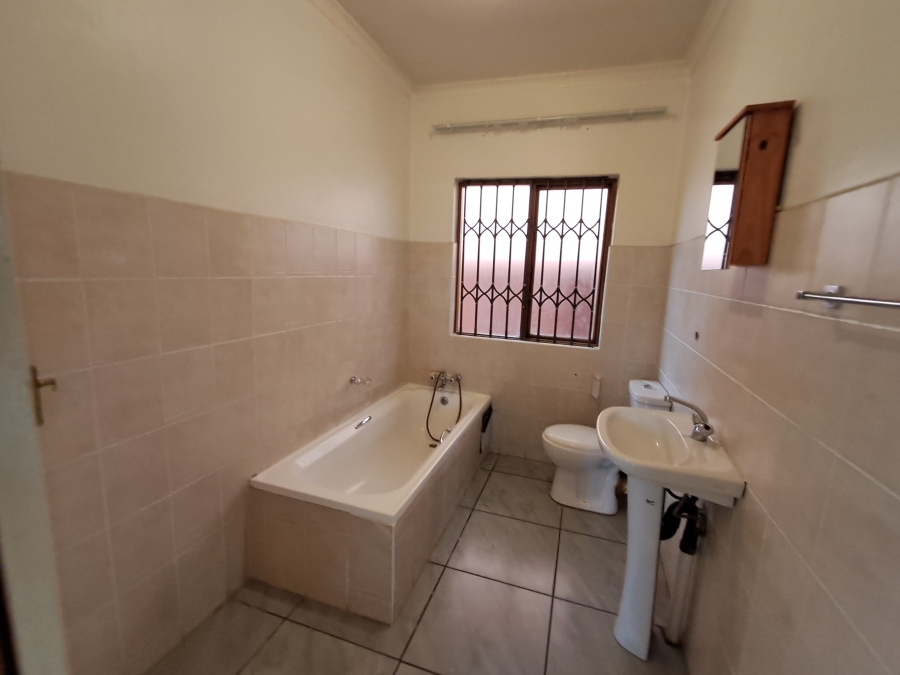 To Let 3 Bedroom Property for Rent in Noordwyk Gauteng