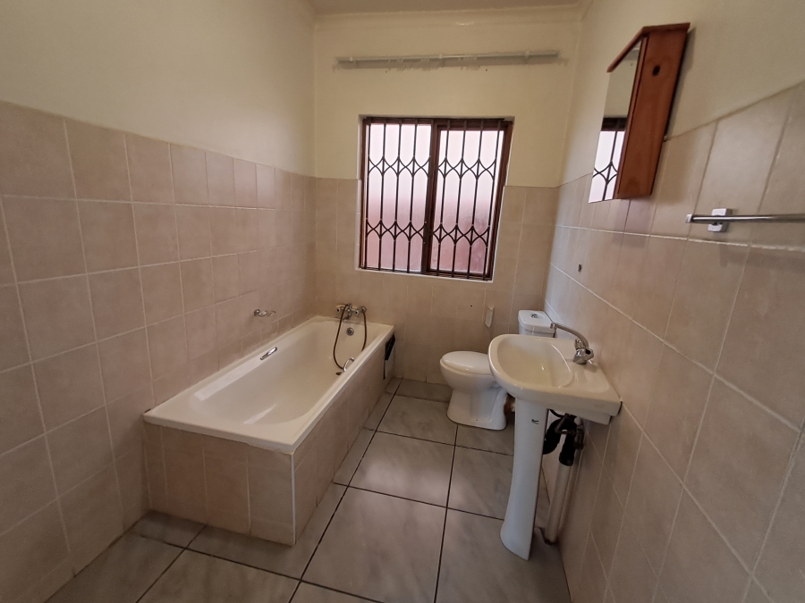 To Let 3 Bedroom Property for Rent in Noordwyk Gauteng