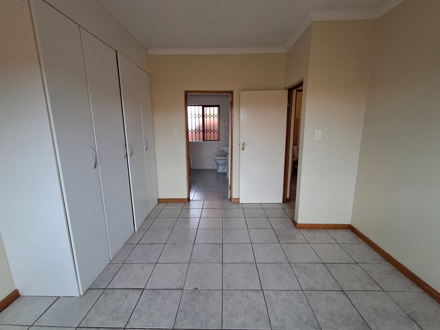 To Let 3 Bedroom Property for Rent in Noordwyk Gauteng