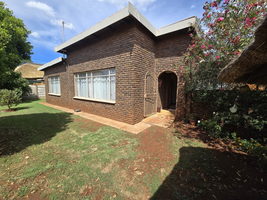 3 Bedroom Property for Sale in Carletonville Central Gauteng