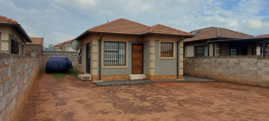 2 Bedroom Property for Sale in Alliance Gauteng