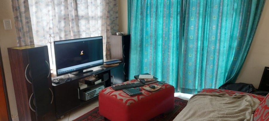 2 Bedroom Property for Sale in Alliance Gauteng