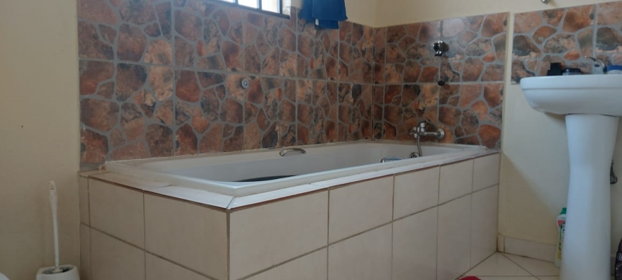 2 Bedroom Property for Sale in Alliance Gauteng